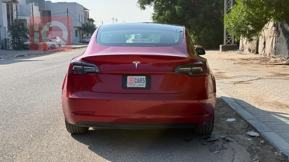 تسلا موديل 3